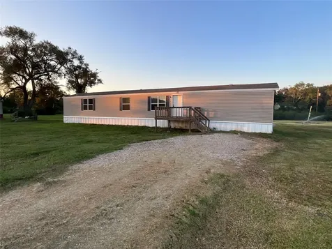 133 Country Oaks Street Brazoria TX 77422