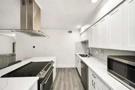 3131 Cummins Street 71 Houston TX 77027