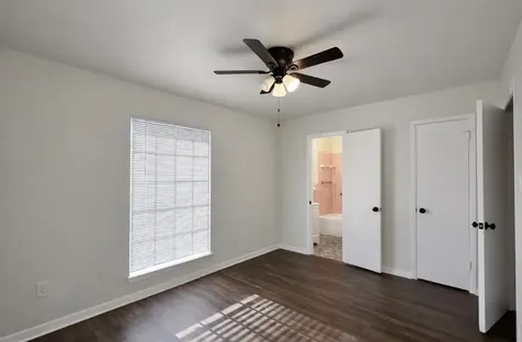 205 E Crestmont Drive Alvin TX 77511