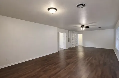 205 E Crestmont Drive Alvin TX 77511