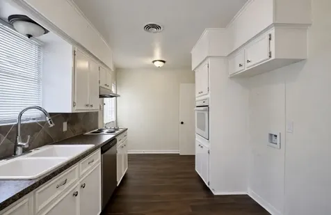 205 E Crestmont Drive Alvin TX 77511