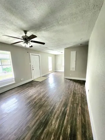 9110 Kentshire Drive B Houston TX 77078