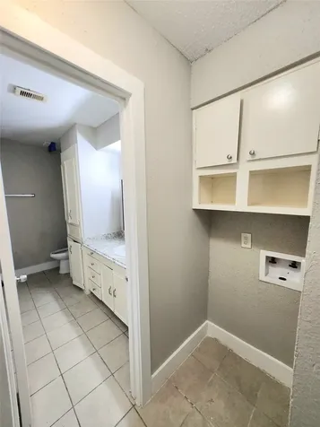 9110 Kentshire Drive B Houston TX 77078
