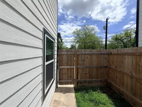 8115 Denton Street A Houston TX 77028