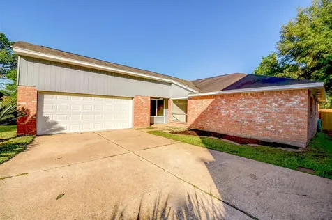 17226 Broken Back Drive Crosby TX 77532