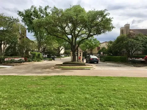 2120 El Paseo Street 1301 Houston TX 77054