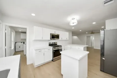 5455 N Crooked Creek Drive Houston TX 77017