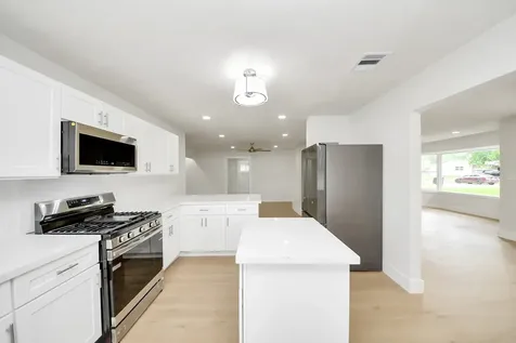 5455 N Crooked Creek Drive Houston TX 77017