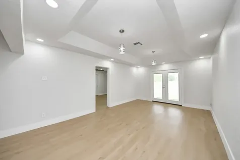 5455 N Crooked Creek Drive Houston TX 77017