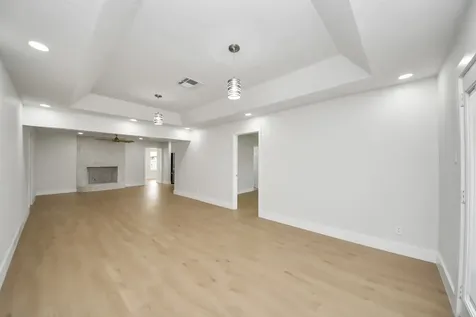 5455 N Crooked Creek Drive Houston TX 77017