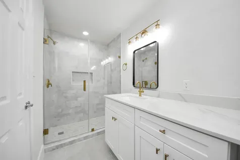 5455 N Crooked Creek Drive Houston TX 77017