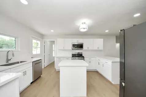 5455 N Crooked Creek Drive Houston TX 77017