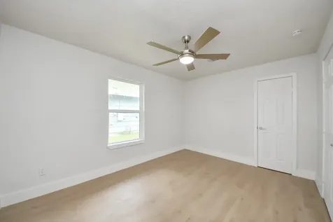 5455 N Crooked Creek Drive Houston TX 77017