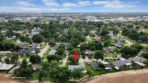 5455 N Crooked Creek Drive Houston TX 77017