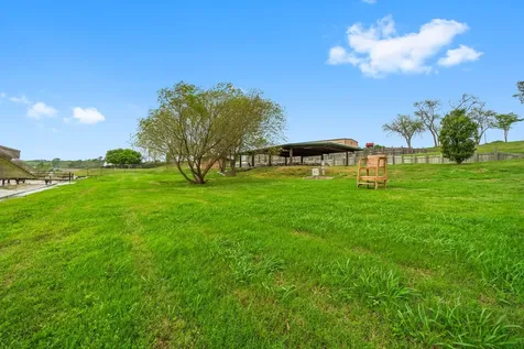 10420 Us Hwy 190 W Point Blank TX 77364