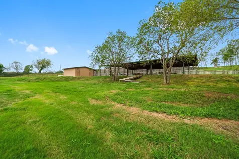 10420 Us Hwy 190 W Point Blank TX 77364