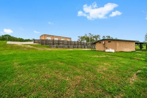 10420 Us Hwy 190 W Point Blank TX 77364