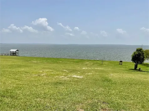 10420 Us Hwy 190 W Point Blank TX 77364
