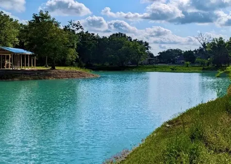 49 Lakeview Drive Alvin TX 77511