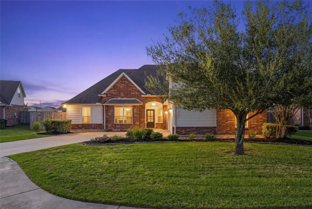 11711 Diamond Court Mont Belvieu TX 77535