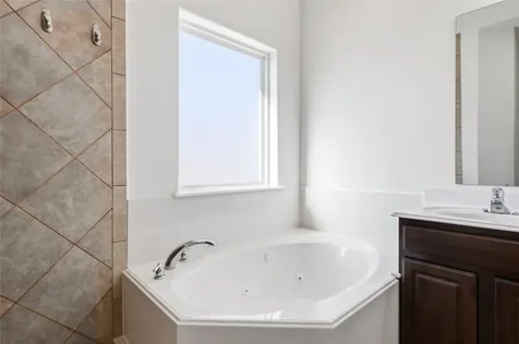 11711 Diamond Court Mont Belvieu TX 77535