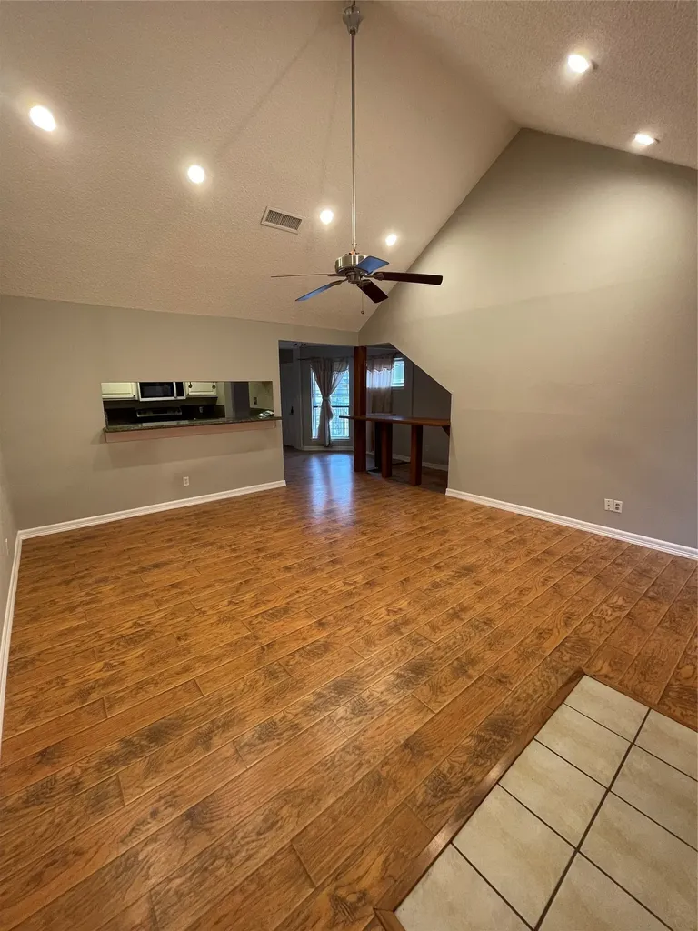 6601 Sands Point Drive 63 Houston TX 77074