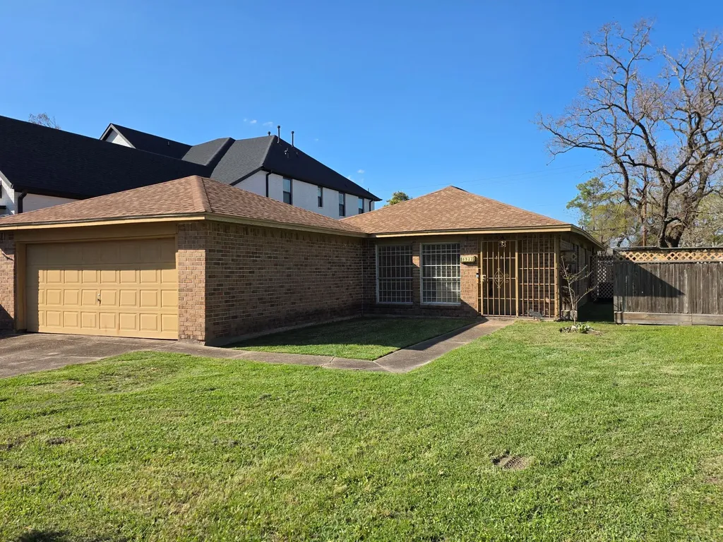 8922 Carousel Lane Houston TX 77080