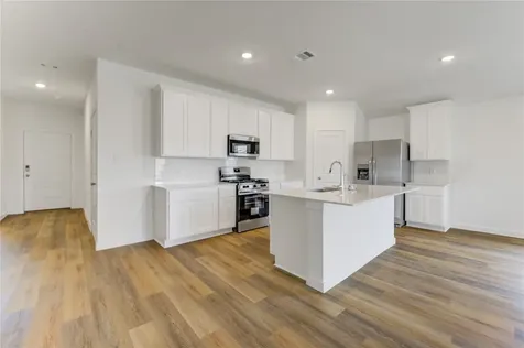 9027 Rose Water Trail Iowa Colony TX 77583