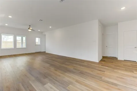 9027 Rose Water Trail Iowa Colony TX 77583