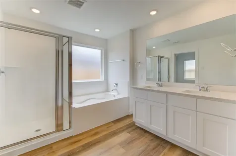 9027 Rose Water Trail Iowa Colony TX 77583