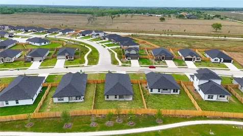 9027 Rose Water Trail Iowa Colony TX 77583