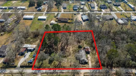 170 County Road 328 N Cleveland TX 77327