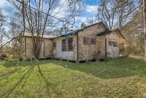 170 County Road 328 N Cleveland TX 77327