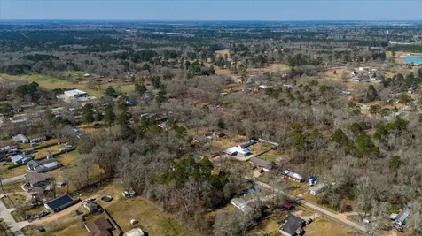 170 County Road 328 N Cleveland TX 77327