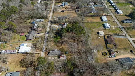 170 County Road 328 N Cleveland TX 77327