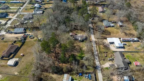 170 County Road 328 N Cleveland TX 77327