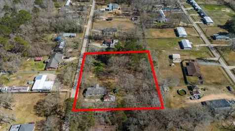 170 County Road 328 N Cleveland TX 77327