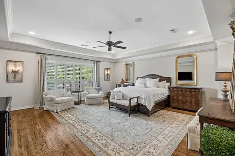 802 Anderson Street Bellaire TX 77401