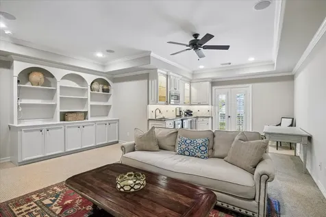 802 Anderson Street Bellaire TX 77401