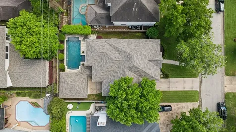 802 Anderson Street Bellaire TX 77401