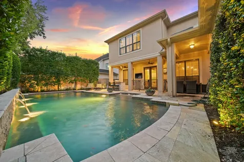 802 Anderson Street Bellaire TX 77401