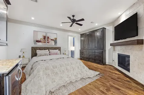 5214 Calle Cordoba Place Houston TX 77007