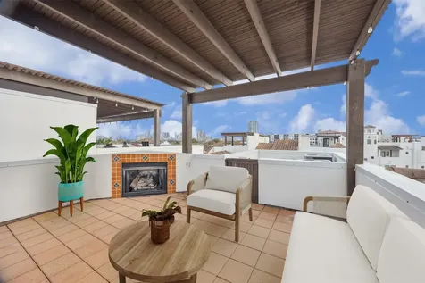 5214 Calle Cordoba Place Houston TX 77007