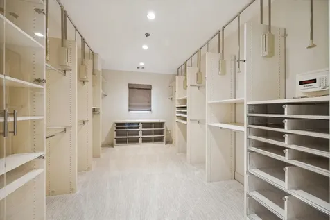3738 Wickersham Lane Houston TX 77027