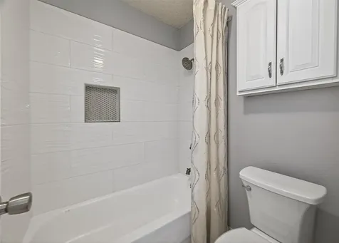 1516 Bay Area Boulevard H10 Houston TX 77058