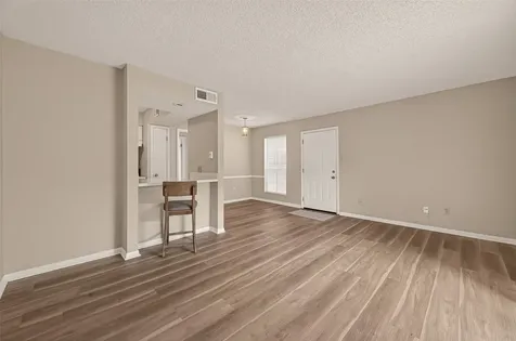 1516 Bay Area Boulevard H10 Houston TX 77058