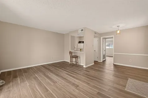 1516 Bay Area Boulevard H10 Houston TX 77058
