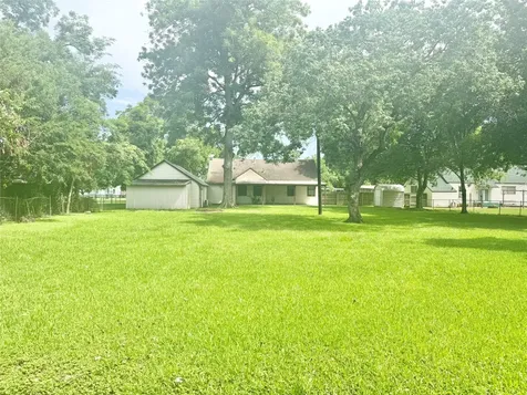 212 South Street Baytown TX 77520