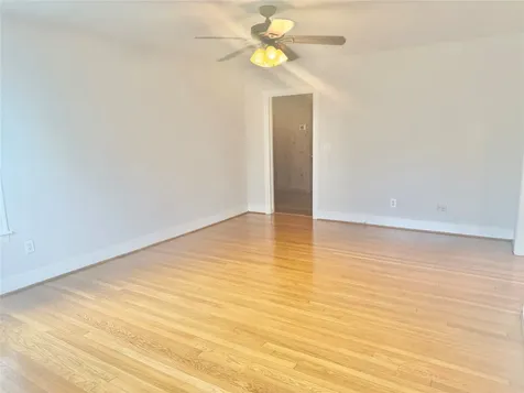 212 South Street Baytown TX 77520