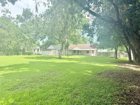 212 South Street Baytown TX 77520